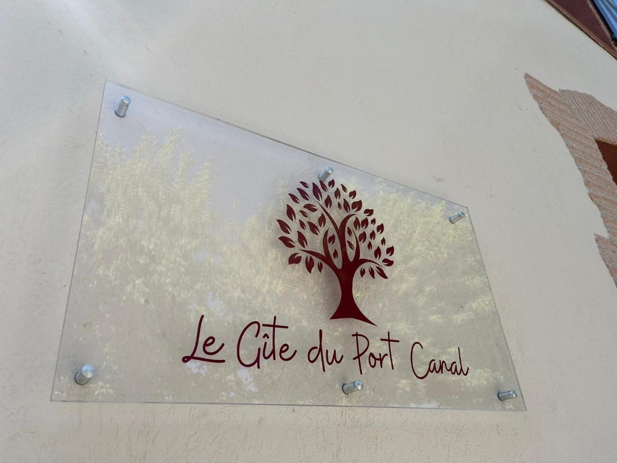 Le Gite Du Port Canal Моасак Екстериор снимка